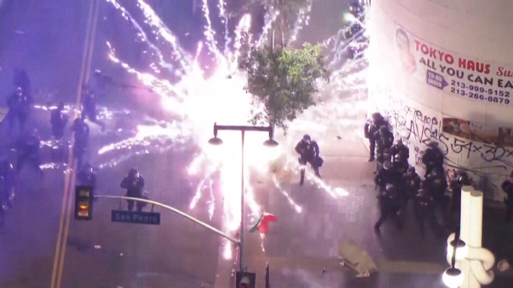 À Los Angeles, Donald Trump déploie des Marines et provoque la colère de ses opposants